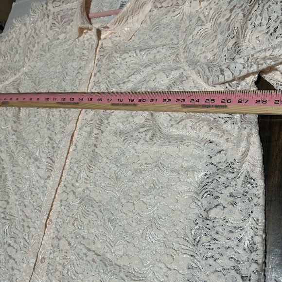 Torrid Cream Lace Button-Down Shirt - Picture 5 of 9